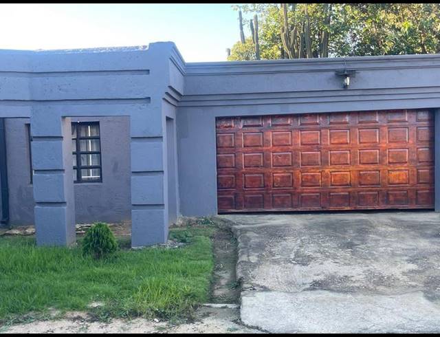 4 BEDROOM HOUSE FOR SALE IN CROWN GARDENS